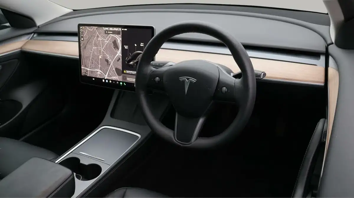 2022-tesla-model-3-e-long-range-big-9