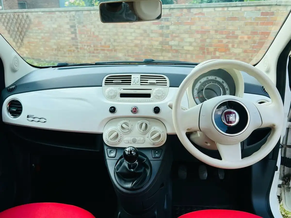 2013-fiat-500-12-pop-big-10