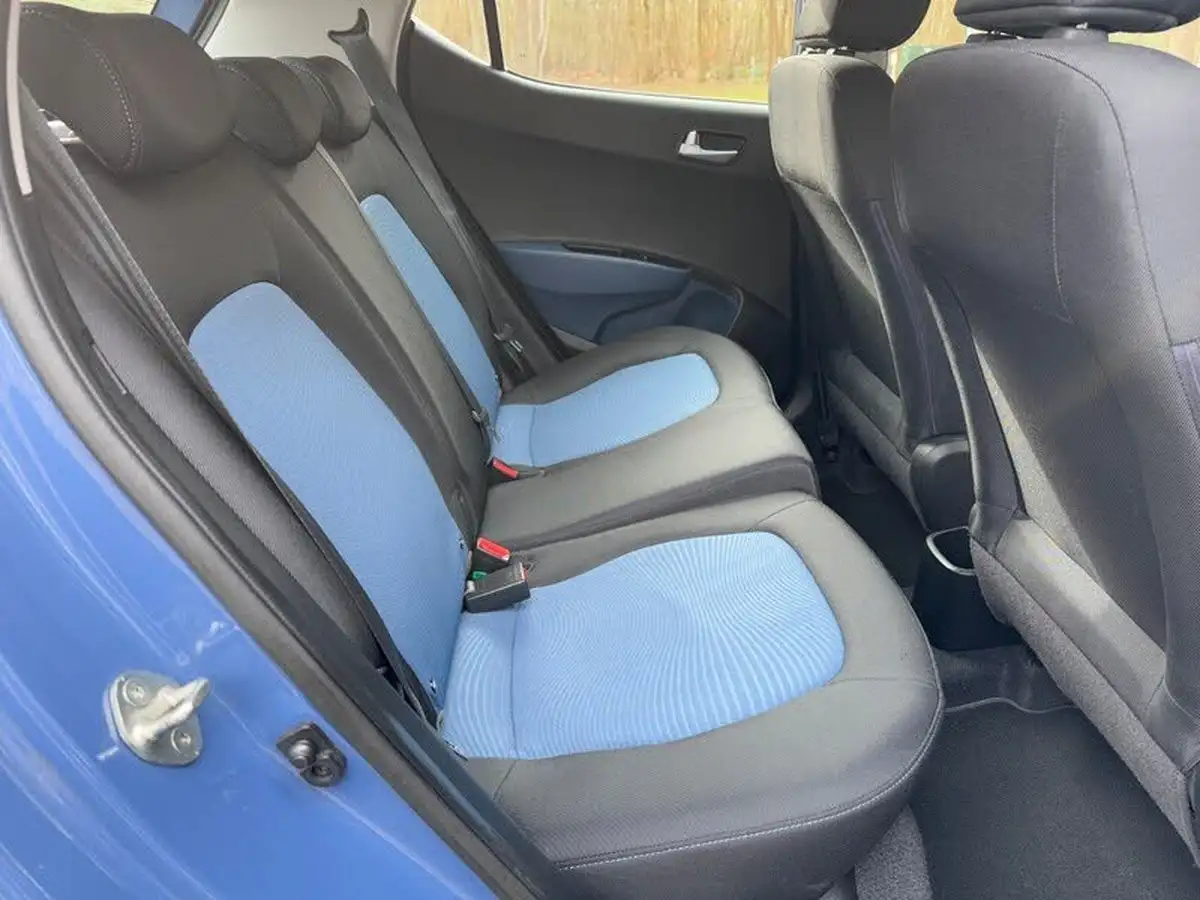 2014-hyundai-i10-10-premium-big-2