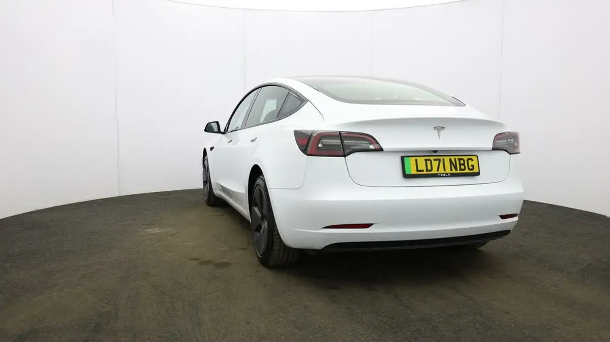 2021-tesla-model-3-e-standard-plus-big-23