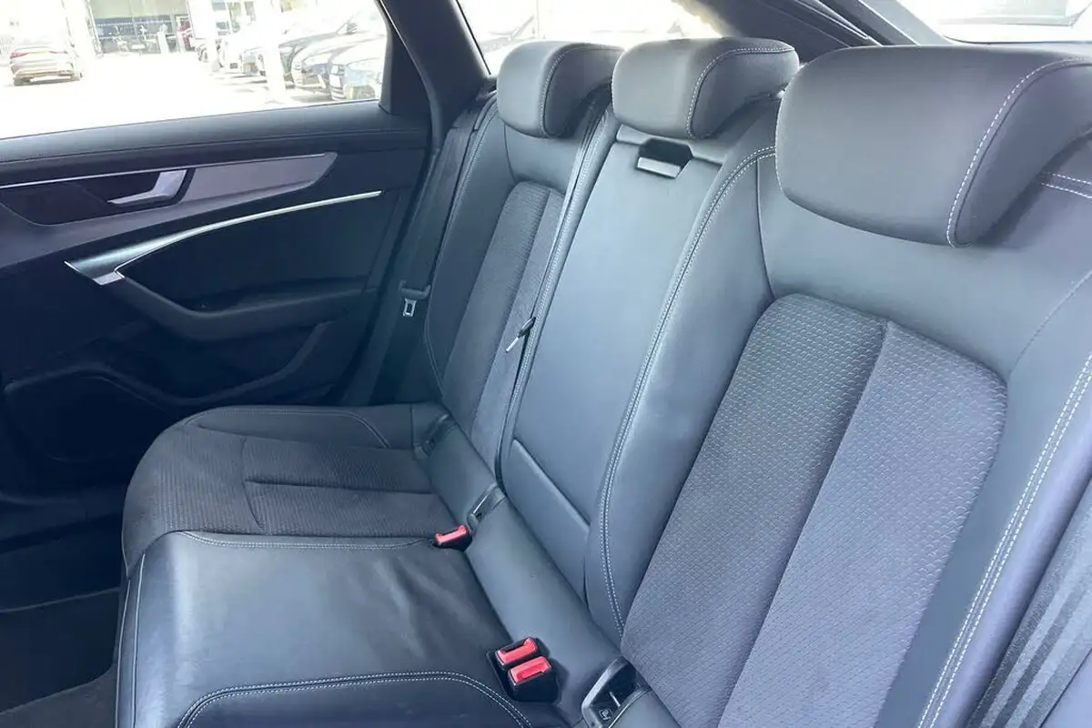 2023-audi-a6-avant-20-40-tfsi-s-line-big-35