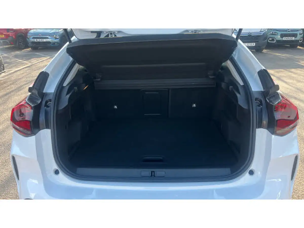 2023-citroen-c4-12-puretech-max-big-3