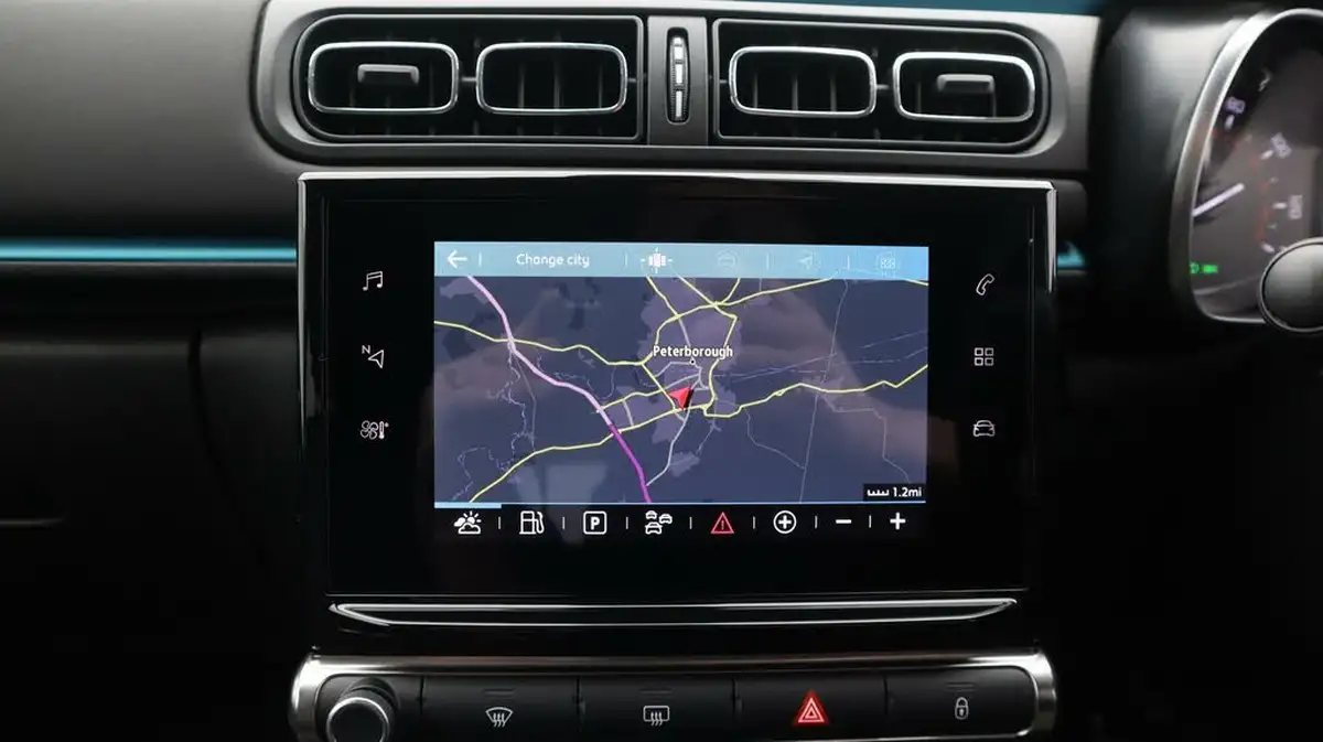2023-citroen-c3-12-puretech-shine-plus-110ps-ss-big-11