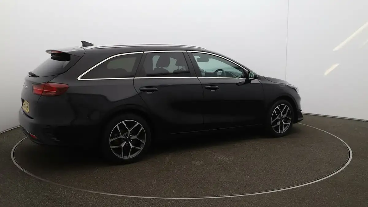 2022-kia-ceed-15-t-gdi-3-sportswagon-big-43