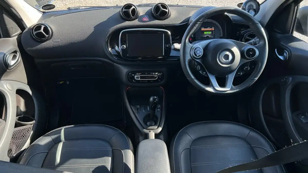 2021-smart-forfour-eq-exclusive-big-10