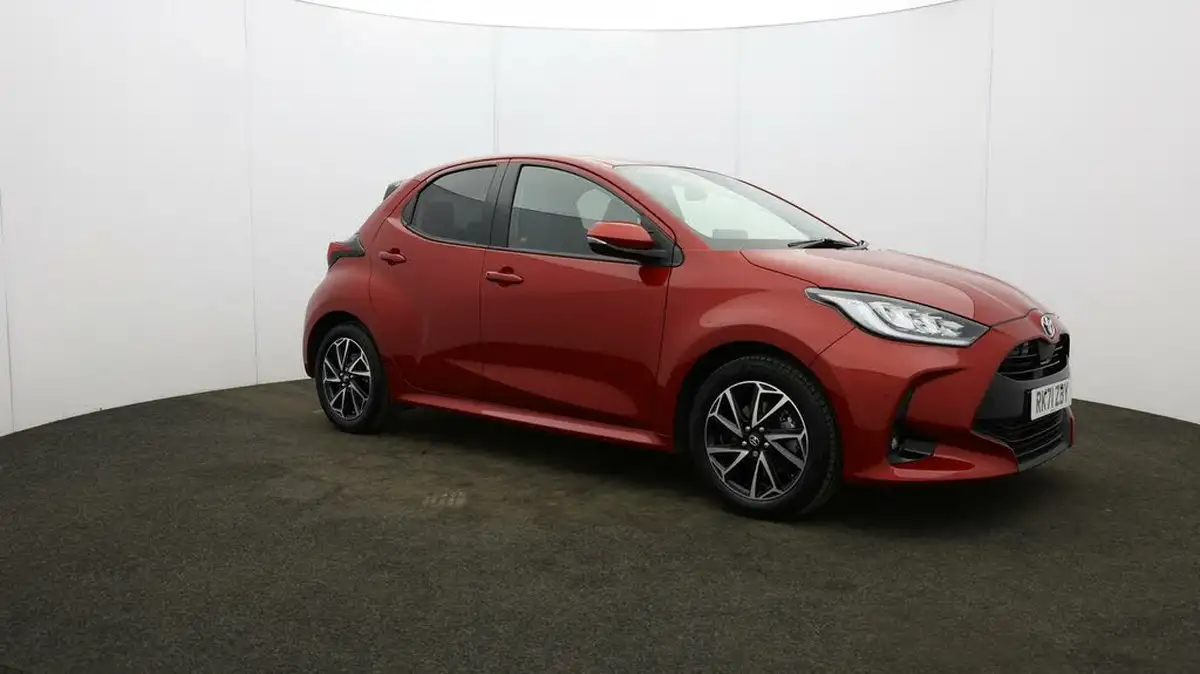 2021-toyota-yaris-15-vvt-i-design-big-39