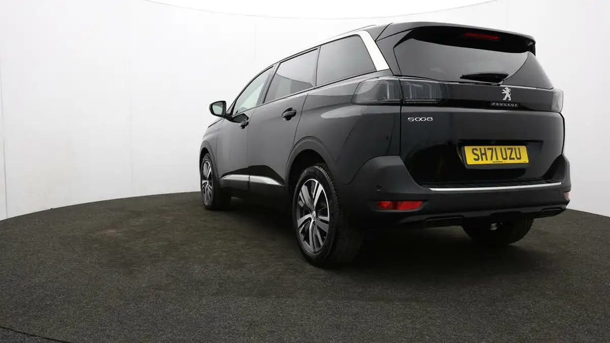 2021-peugeot-5008-suv-12-puretech-allure-big-72
