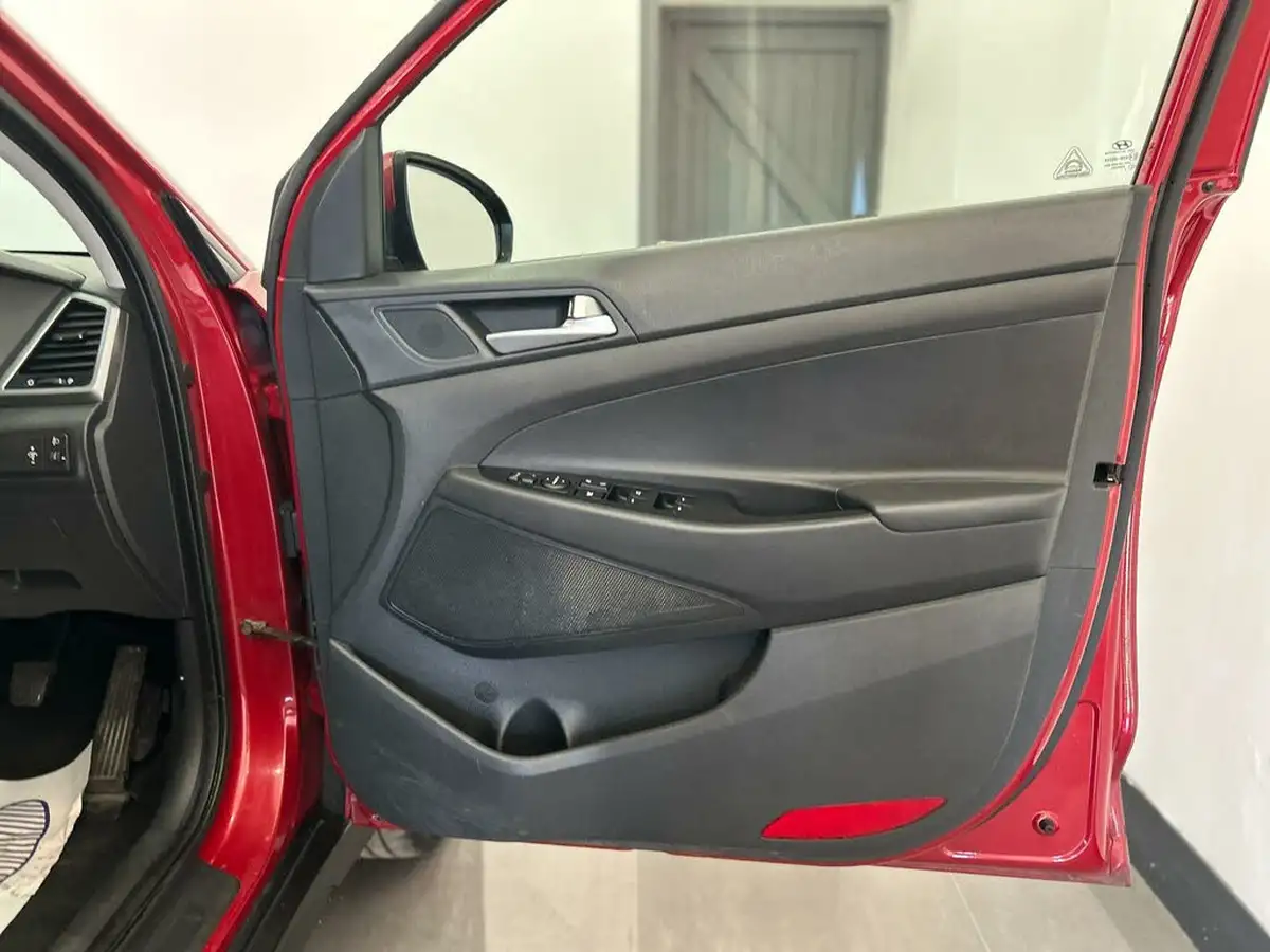 2018-hyundai-tucson-17crdi-blue-drive-se-116ps-big-21