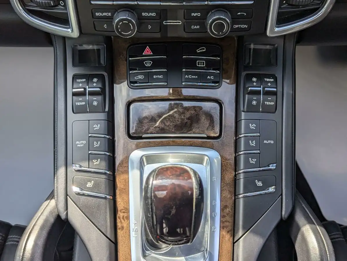 2016-porsche-cayenne-30-s-e-hybrid-big-16