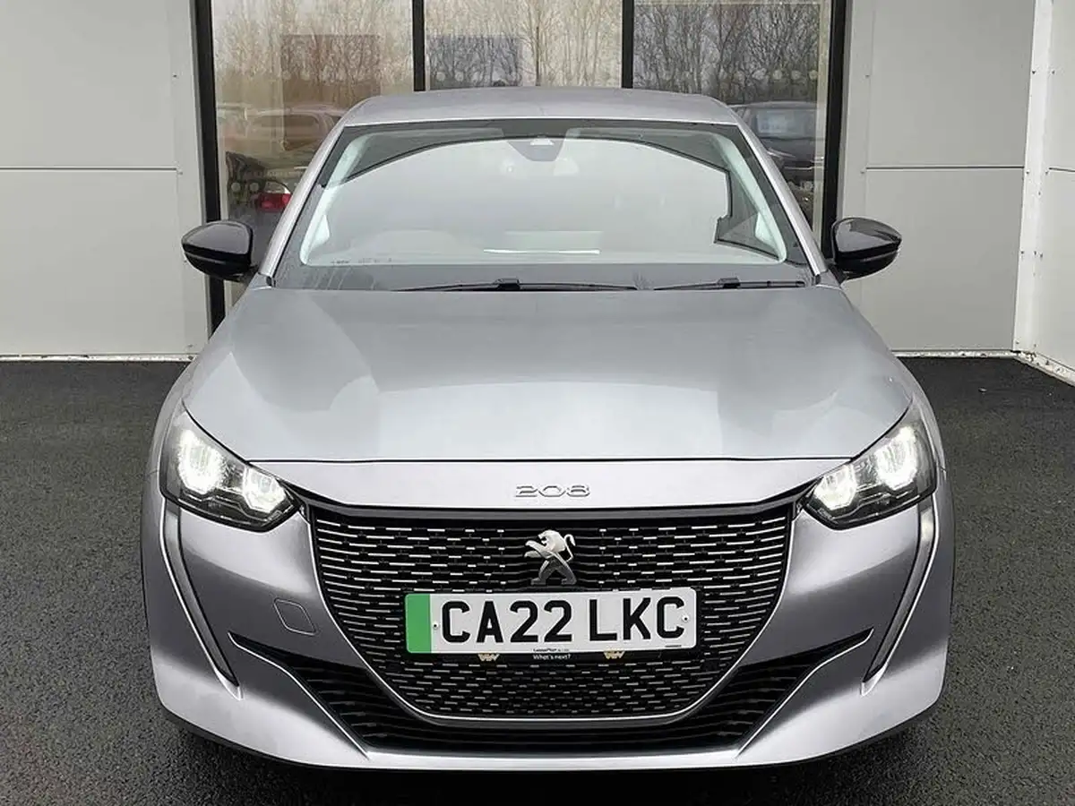 2022-peugeot-208-e-allure-premium-big-1
