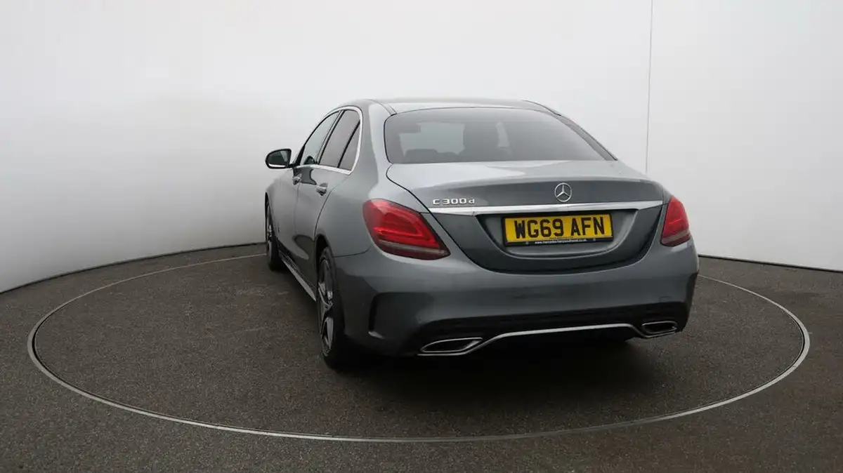 2019-mercedes-benz-c-class-20d-c300d-amg-line-245ps-ss-saloon-4d-big-51