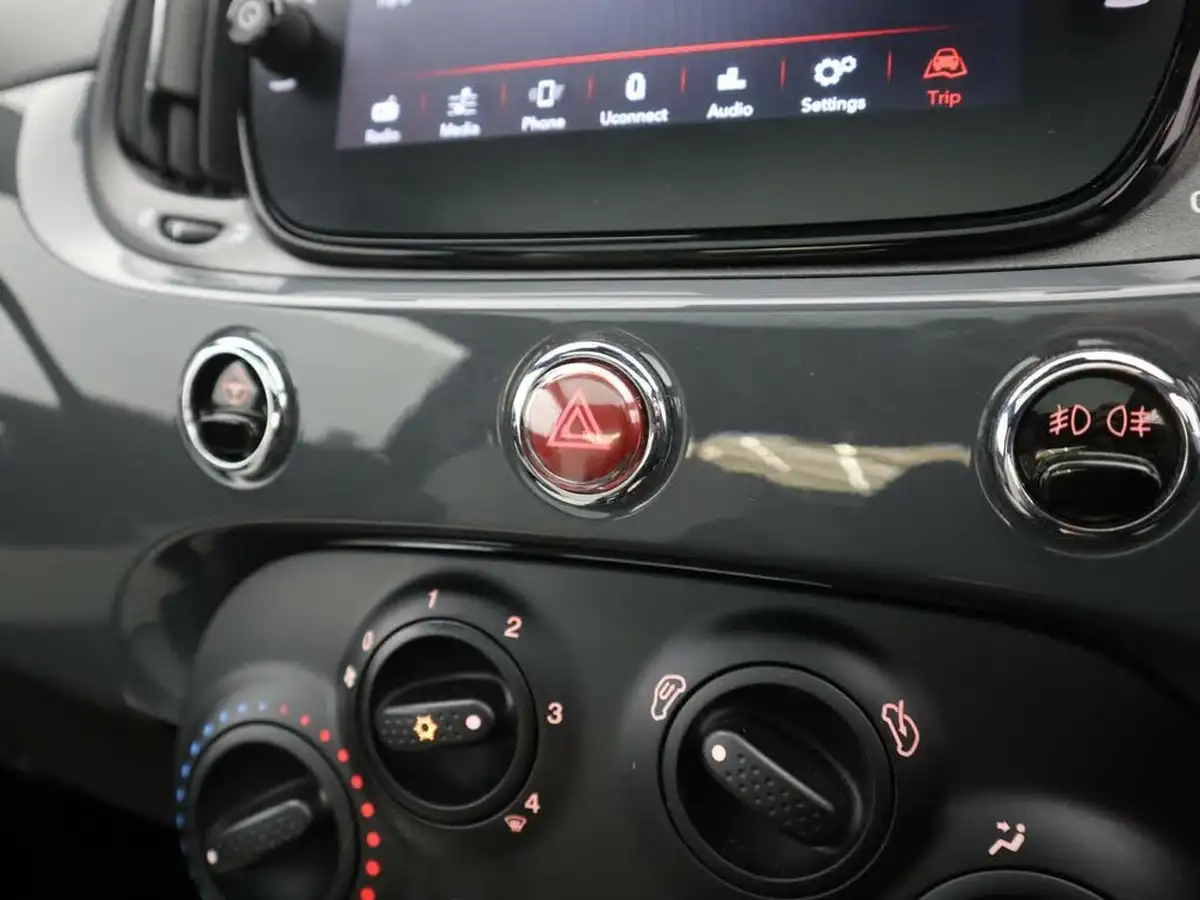 2021-fiat-500-10-dolcevita-big-19