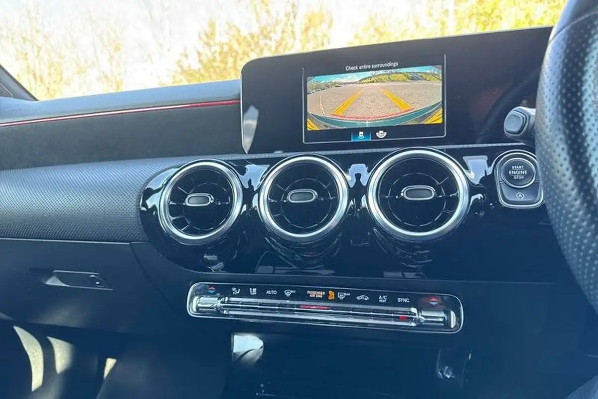 2018-mercedes-benz-a-class-15d-a180d-amg-line-116ps-ss-hatchback-5d-7g-dct-big-27