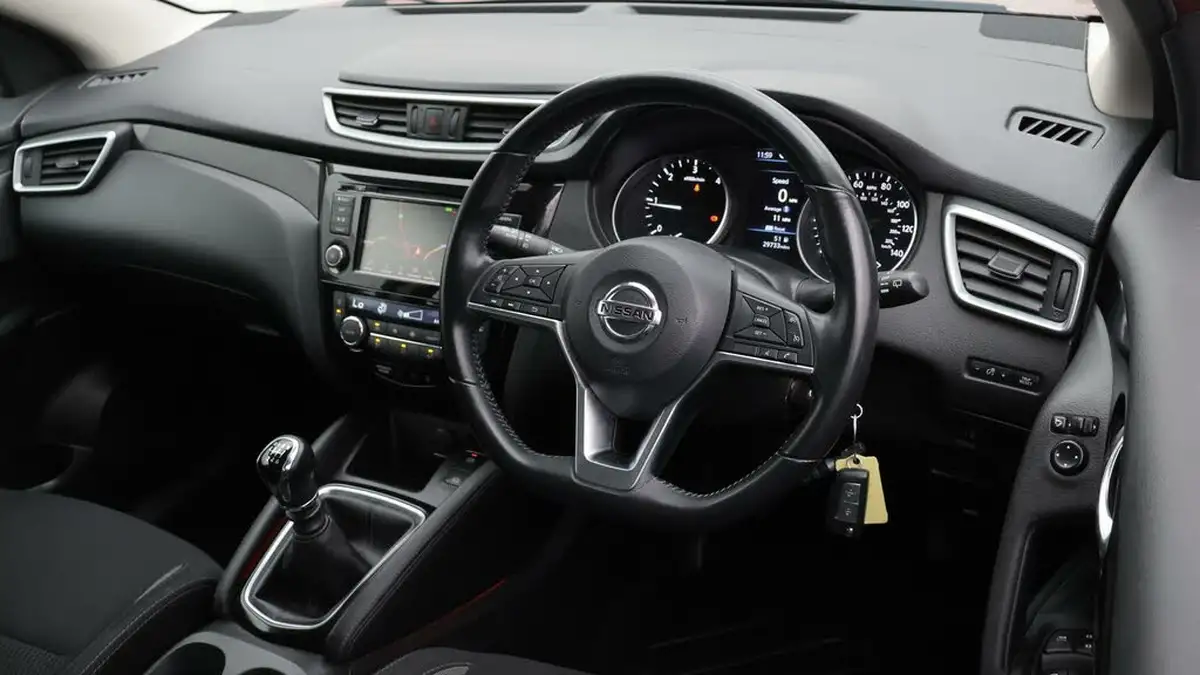 2019-nissan-qashqai-15dci-acenta-premium-heat-pack-big-9