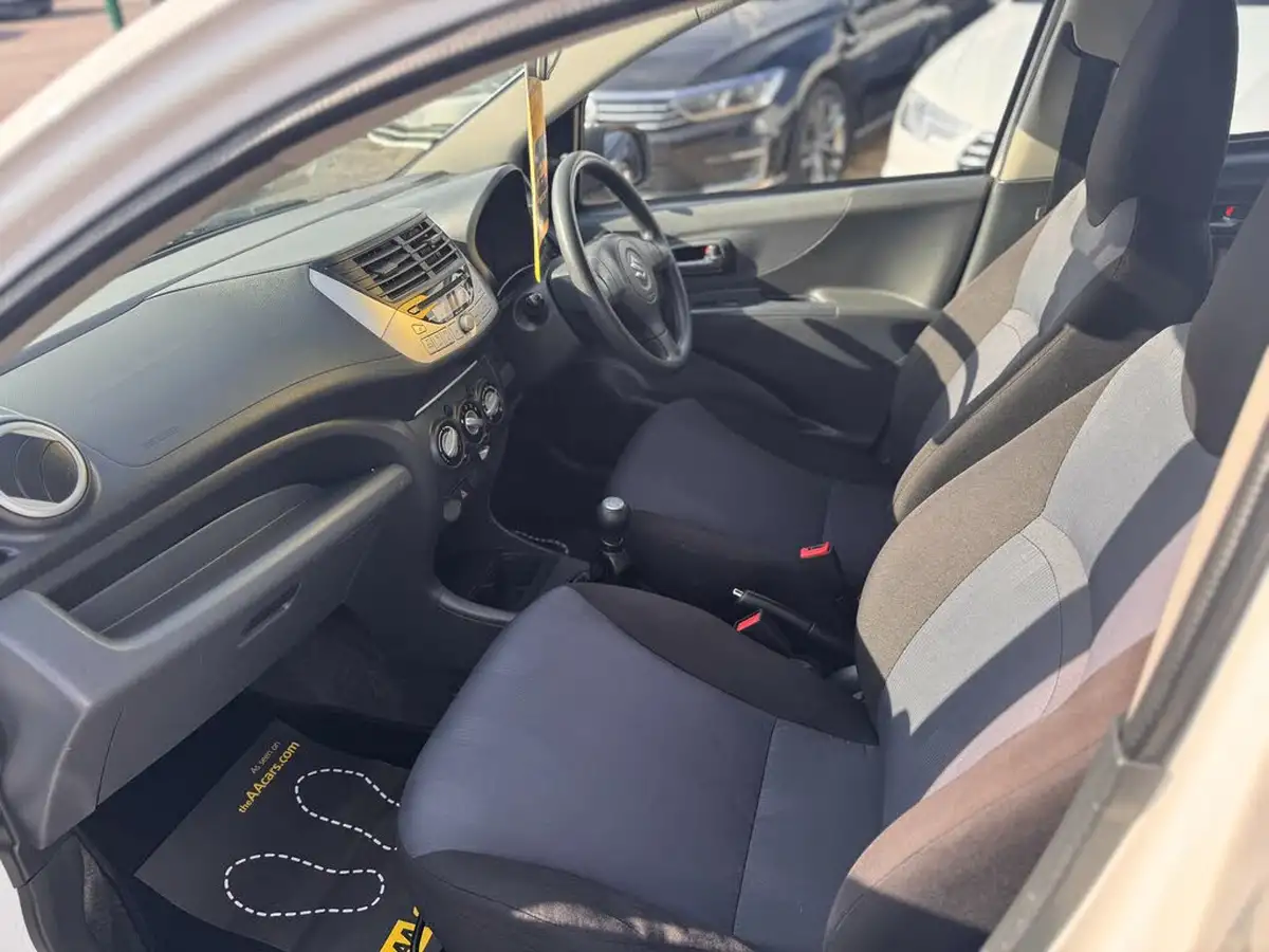 2014-suzuki-alto-10-sz-big-34