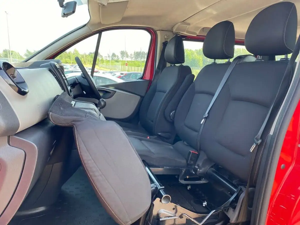 2018-renault-trafic-16dci-sl27-95-business-95-mini-bus-big-21