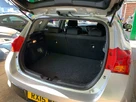 2015-toyota-auris-16-icon-plus-hatchback-small-26