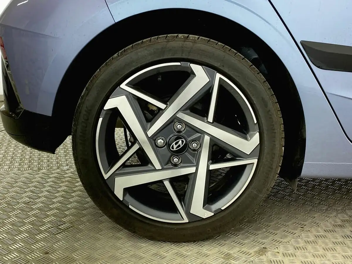 2024-hyundai-i20-10-t-gdi-premium-dct-big-9