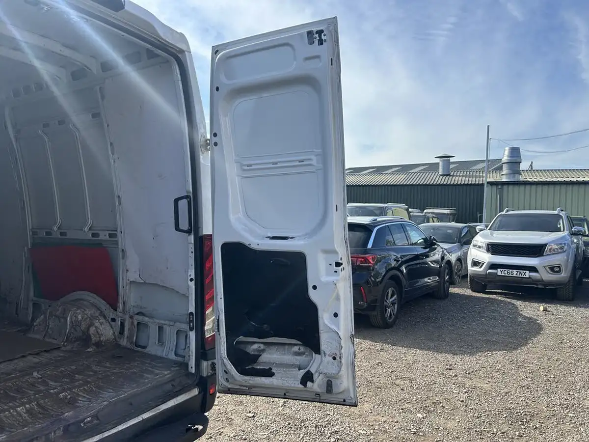 2021-iveco-daily-s-class-23td-35s14v-business-3520mm-h2-136pseu6dt-big-13