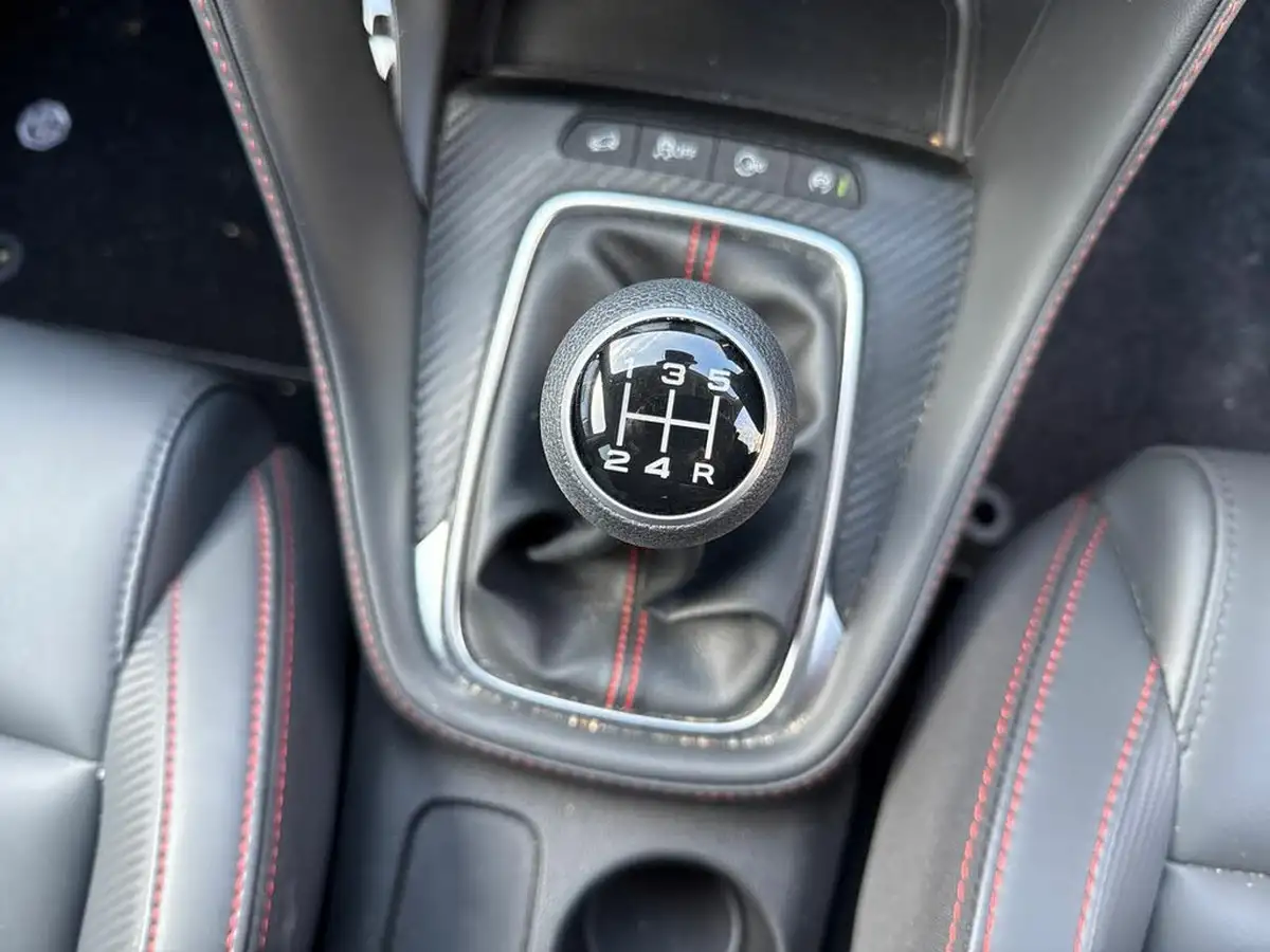 2024-mg-zs-suv-15-vti-tech-exclusive-big-18