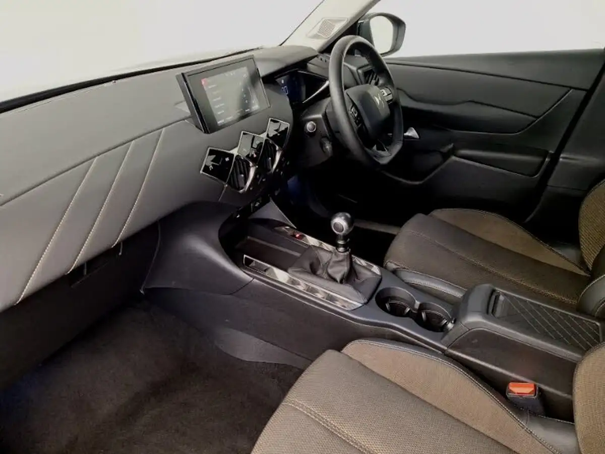2022-ds-ds-3-crossback-12-puretech-bastille-100ps-big-4