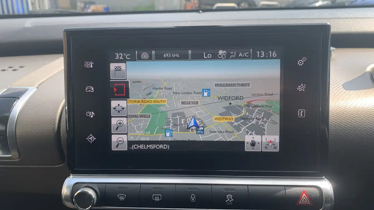 2016-citroen-c4-cactus-12-puretech-flair-edition-110ps-ss-big-31