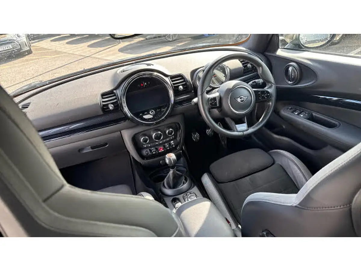 2021-mini-clubman-20-cooper-s-shadow-edition-big-40