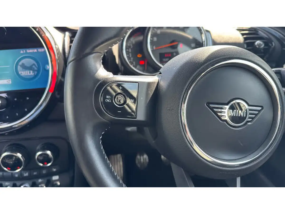 2021-mini-clubman-20-cooper-s-shadow-edition-big-16