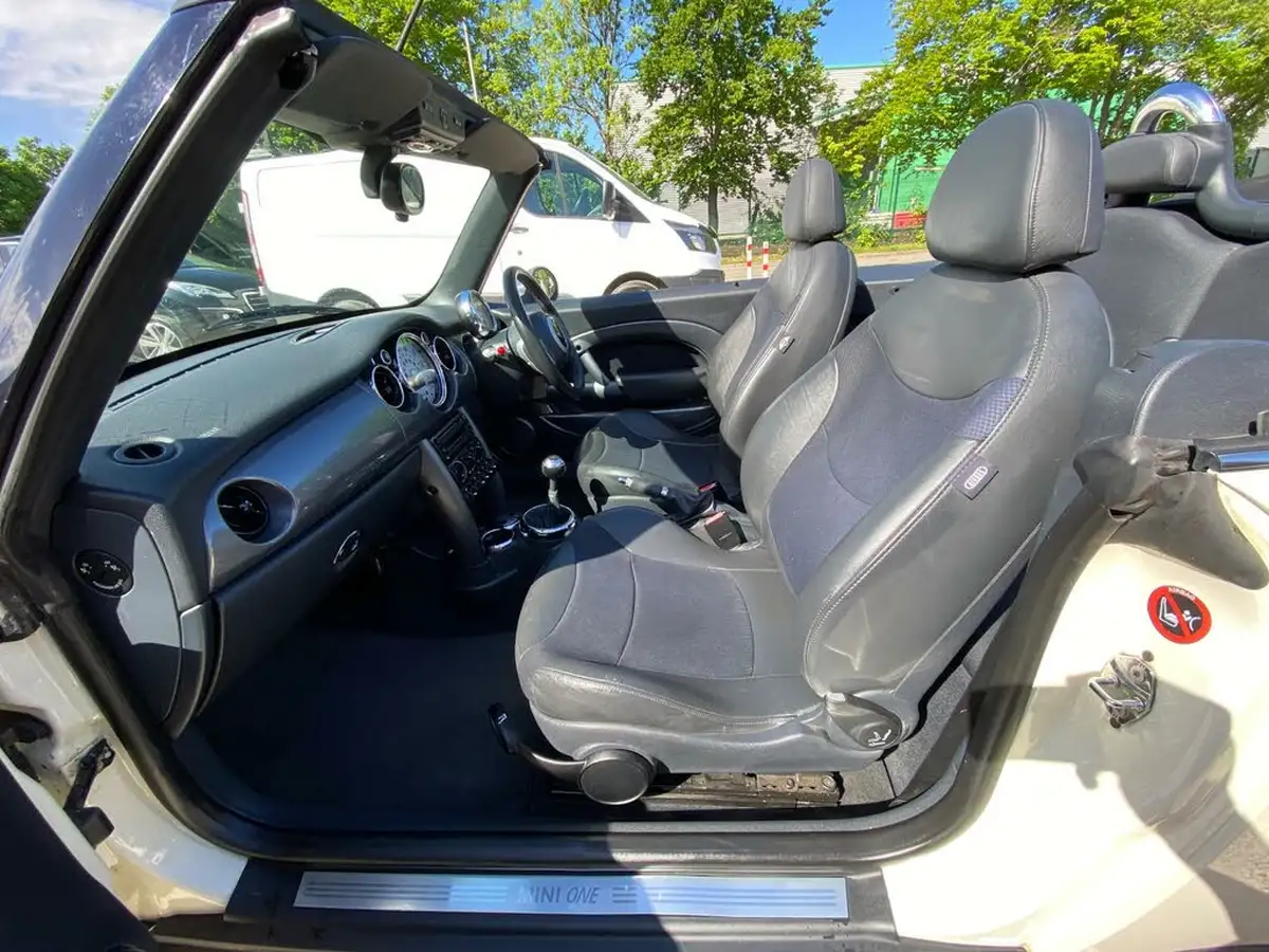 2007-mini-cooper-16-one-90bhp-convertible-2d-big-40