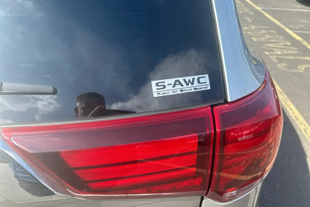2019-mitsubishi-outlander-24-4h-phev-big-35