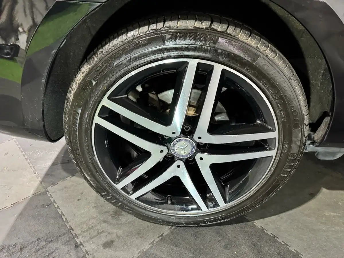 2016-mercedes-benz-v-class-21d-v250-bluetec-sport-big-11