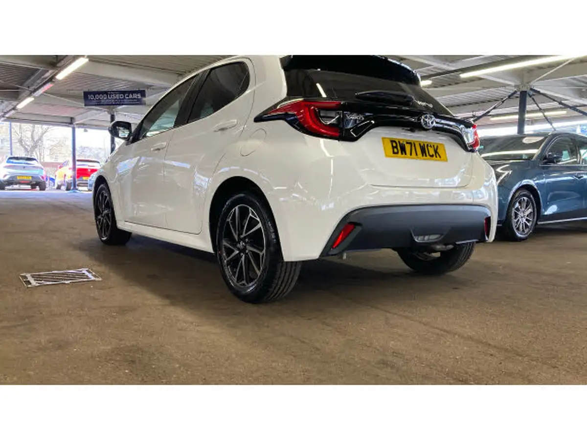 2022-toyota-yaris-15-vvt-i-design-big-76