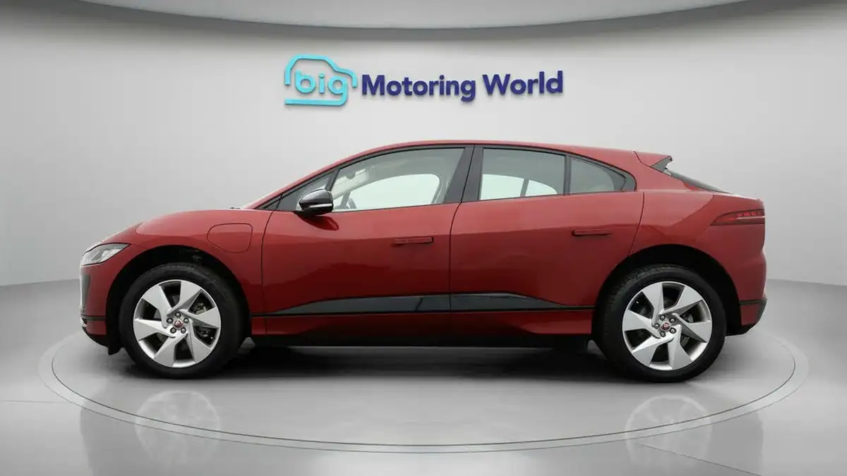 2022-jaguar-i-pace-ev400-se-big-3