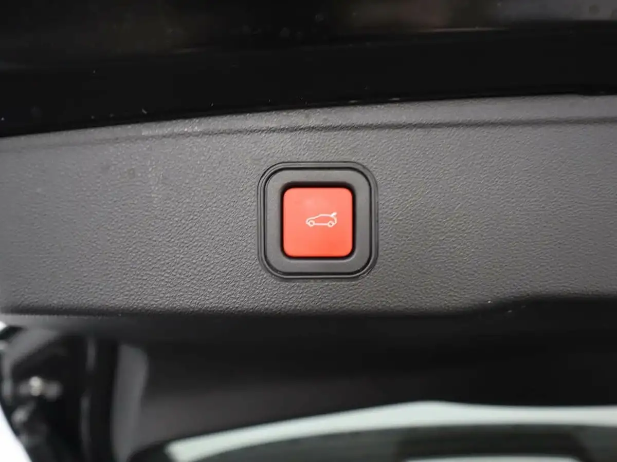 2024-jeep-avenger-12-gse-summit-e-hybrid-48v-auto-big-7