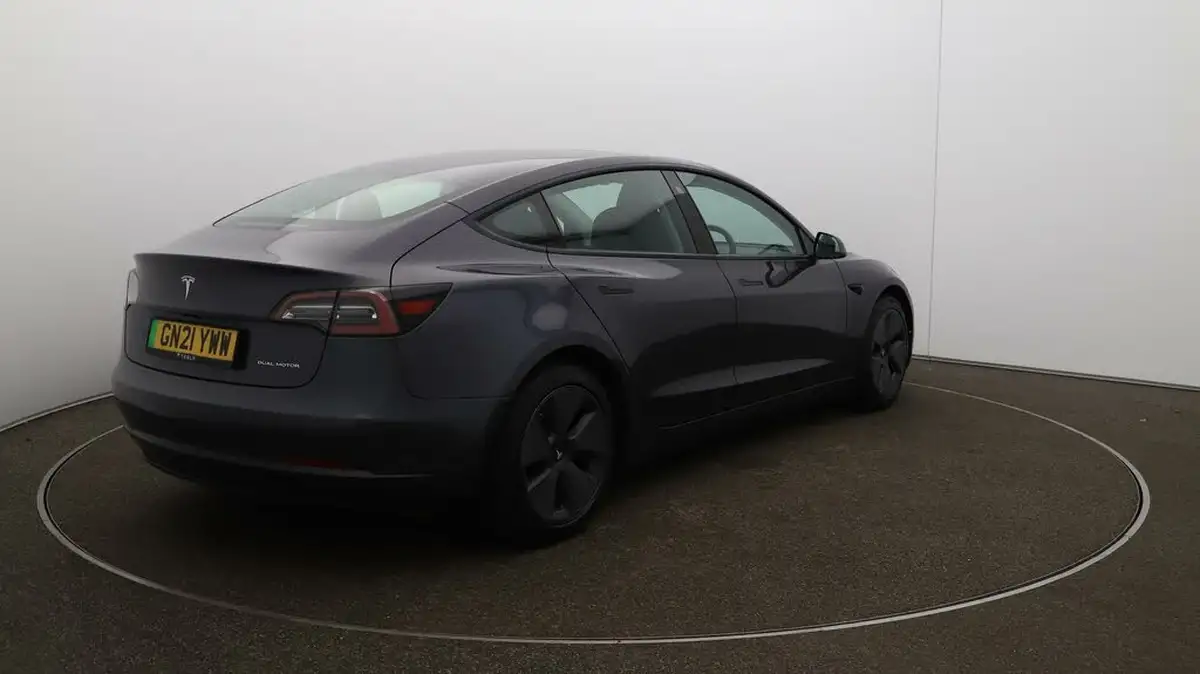 2021-tesla-model-3-e-long-range-4x4-big-7