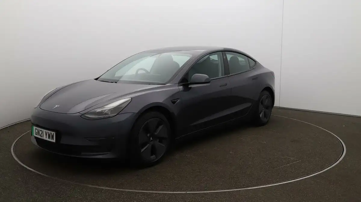 2021-tesla-model-3-e-long-range-4x4-big-3