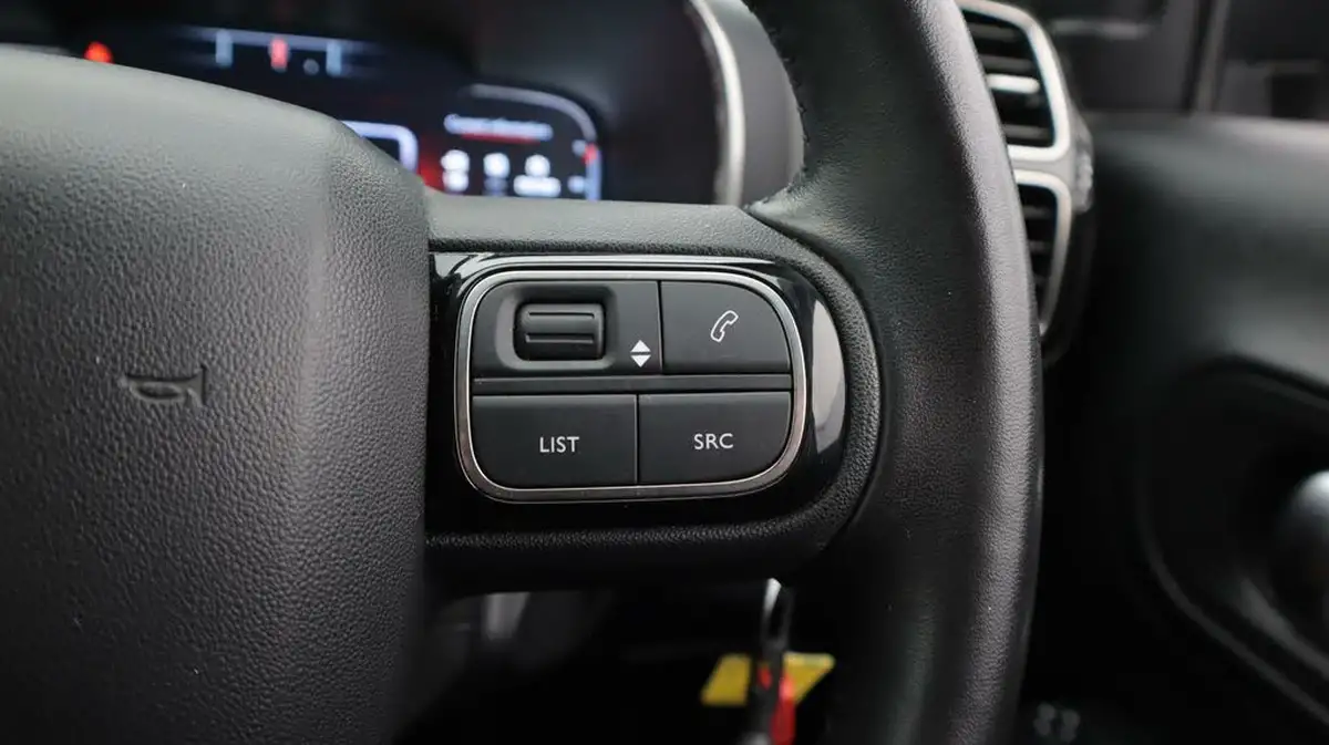 2020-citroen-c5-aircross-15bluehdi-flair-big-24