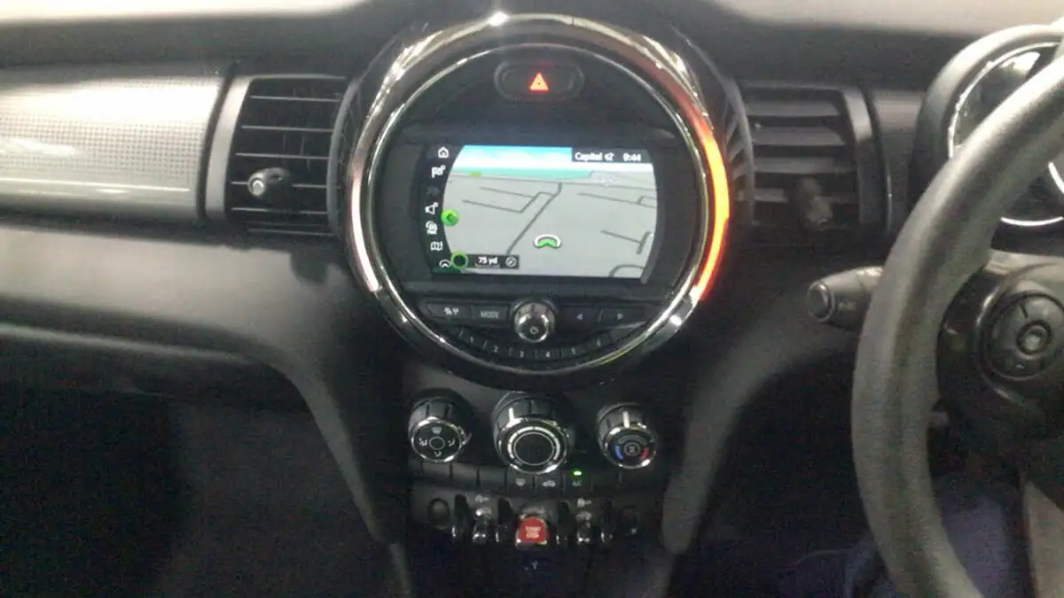 2019-mini-cooper-15-cooper-classic-hatchback-5d-big-7