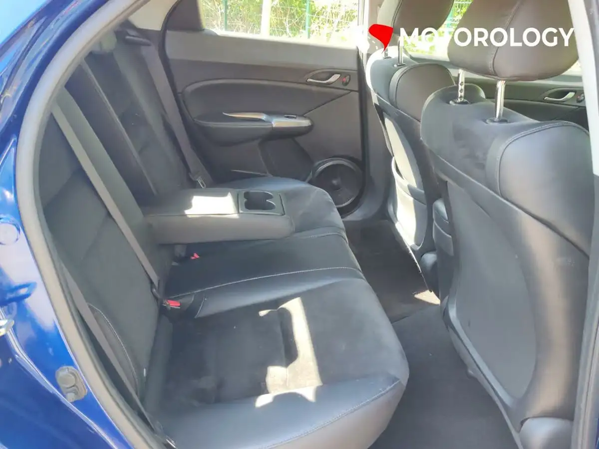 2010-honda-civic-22td-si-big-20