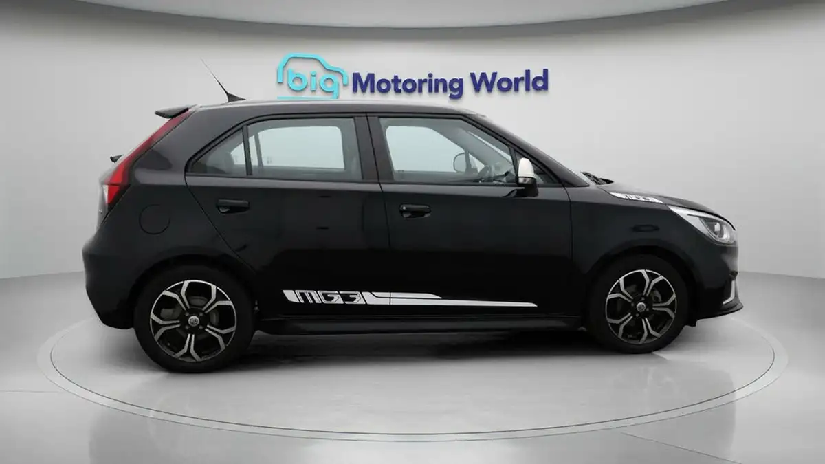 2021-mg-mg3-15-vti-tech-exclusive-nav-big-8