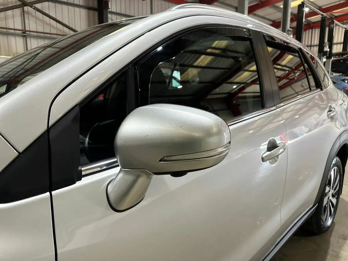 2024-suzuki-s-cross-15-ultra-allgrip-big-20