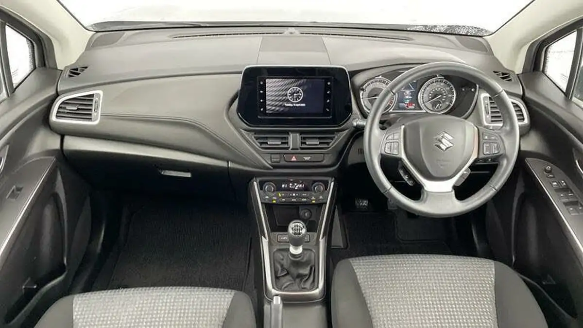 2022-suzuki-s-cross-14-boosterjet-motion-big-7