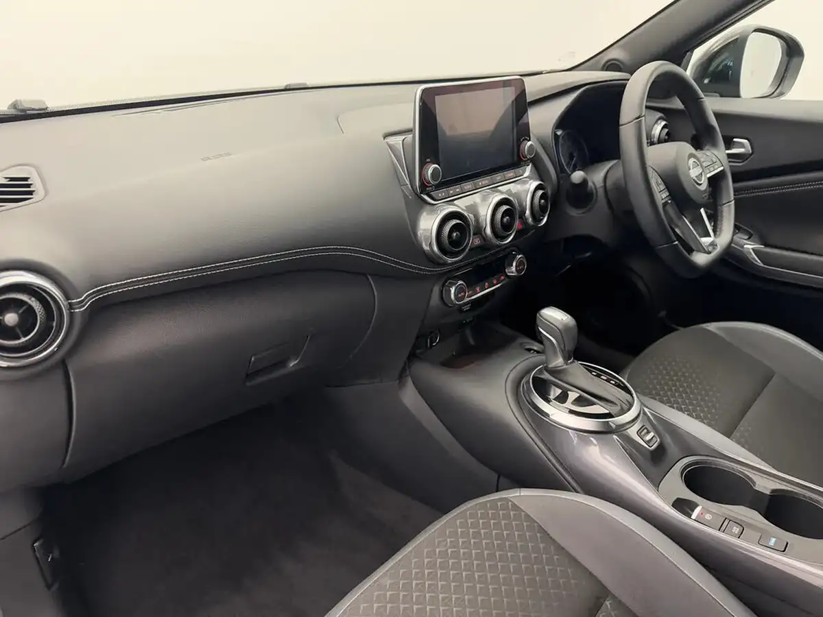 2024-nissan-juke-16-hybrid-n-connecta-big-12