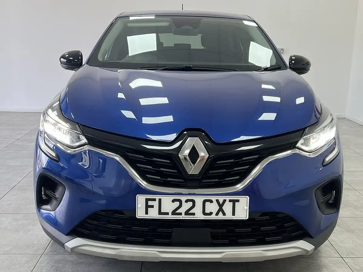 2022-renault-captur-16-iconic-big-7