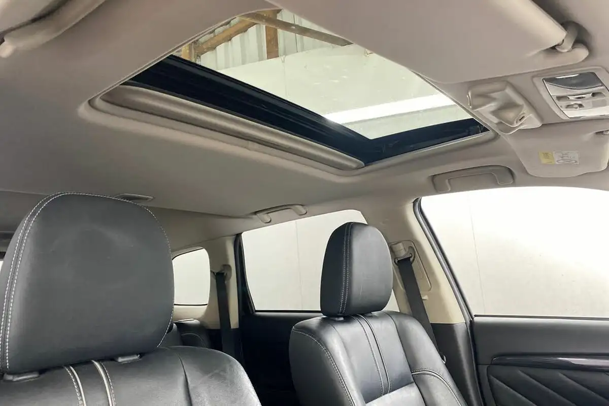 2017-mitsubishi-outlander-20-4hs-phev-5st-big-19