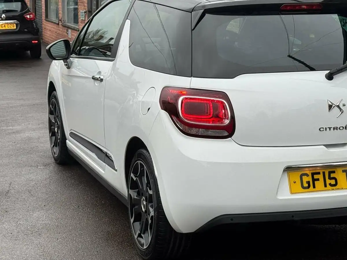 2015-citroen-ds3-12-dstyle-plus-big-3