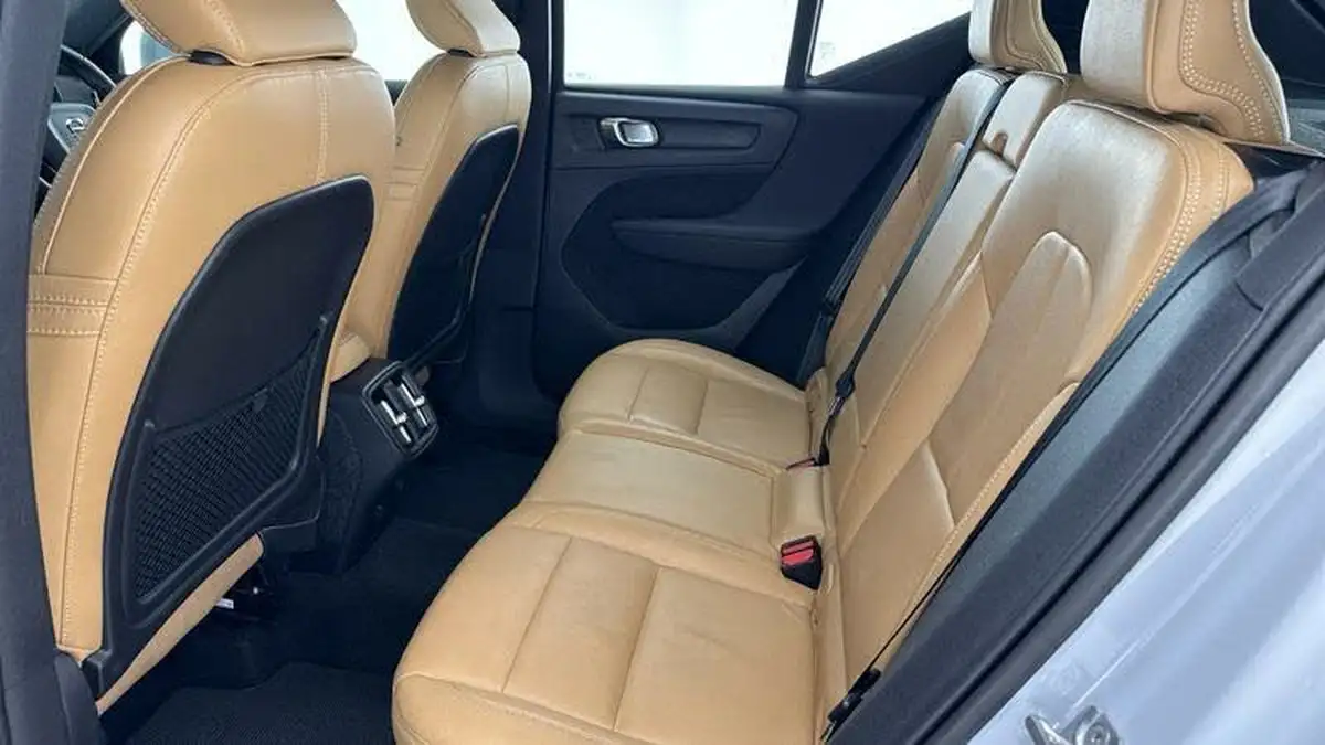 2020-volvo-xc40-20-t4-inscription-pro-big-33