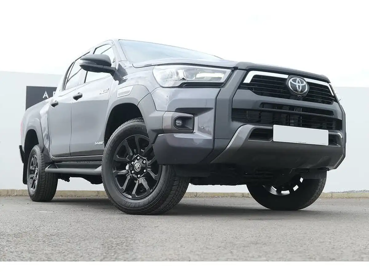 2025-isuzu-d-max-19td-v-cross-big-1