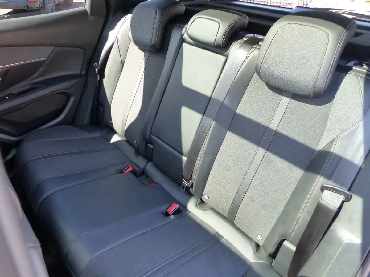 2019-peugeot-3008-suv-12-puretech-gt-line-big-7