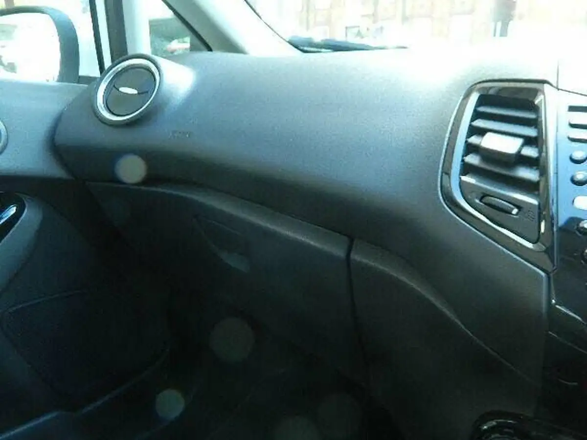 2015-ford-fiesta-10-titanium-x-100ps-ss-5d-big-48